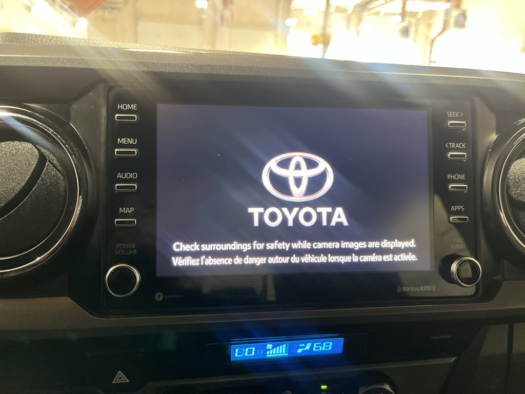 Used 2021 Toyota Tacoma TRD Sport AWD/4WD image 39