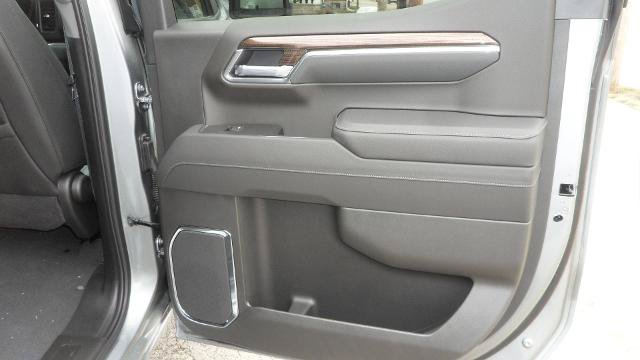 New 2026 Chevrolet Silverado 1500 LT w/ Leather Package AWD/4WD image 17