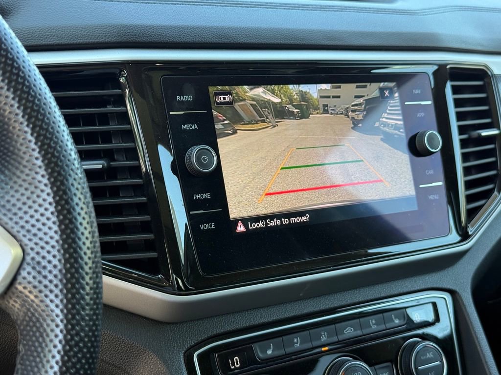 Used 2022 Volkswagen Atlas SEL Premium image 18