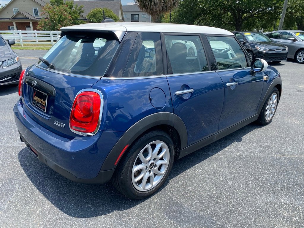 Used 2016 MINI Cooper 4-Door Hardtop image 8
