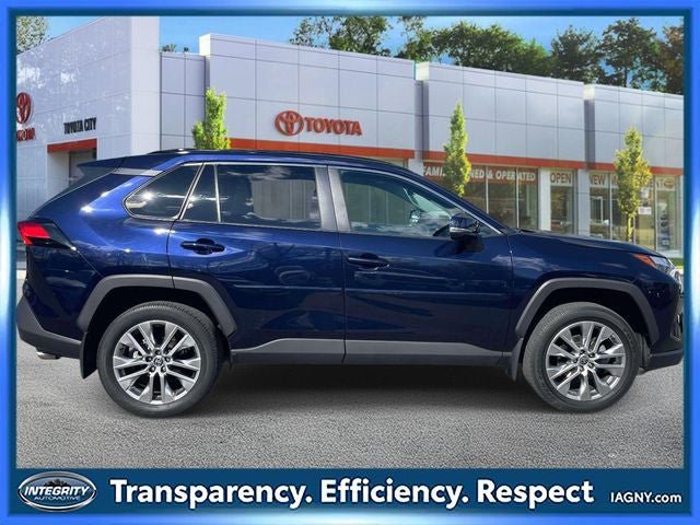 Used 2023 Toyota RAV4 XLE Premium AWD/4WD image 5