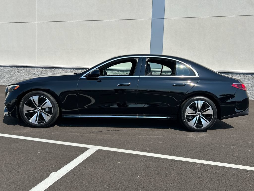 New 2026 Mercedes-Benz E 350 4MATIC Sedan image 4