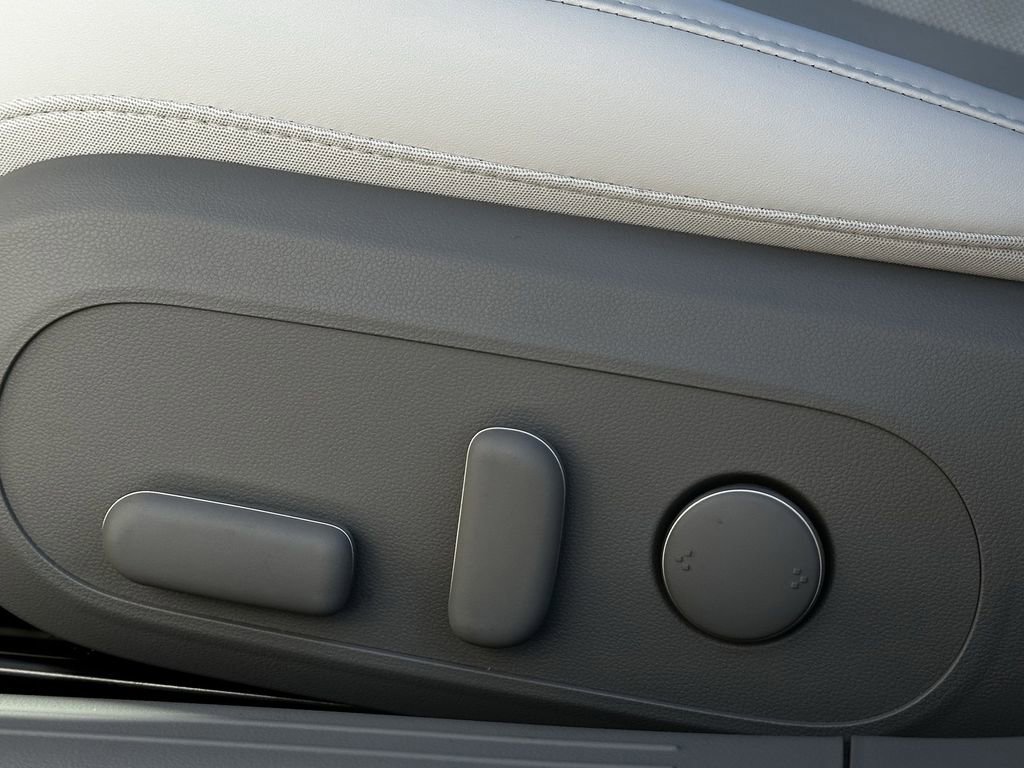 New 2025 Hyundai Ioniq 6 SEL image 28