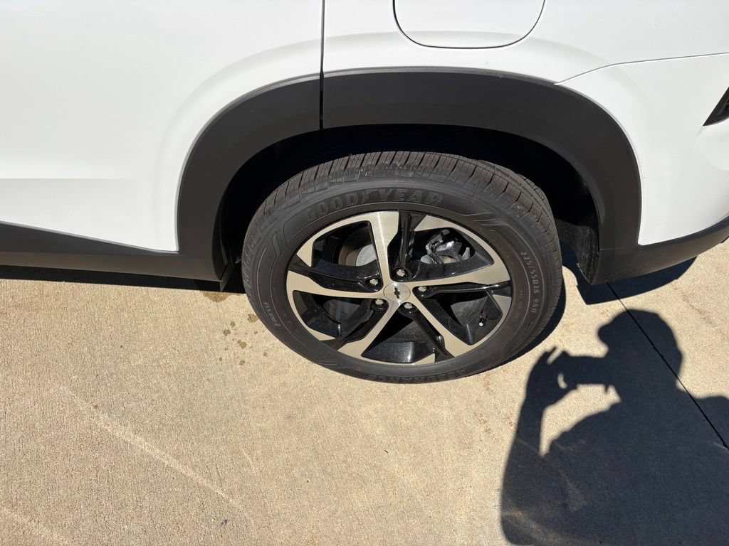 New 2026 Chevrolet Trax RS w/ Driver Confidence Package FWD image 43