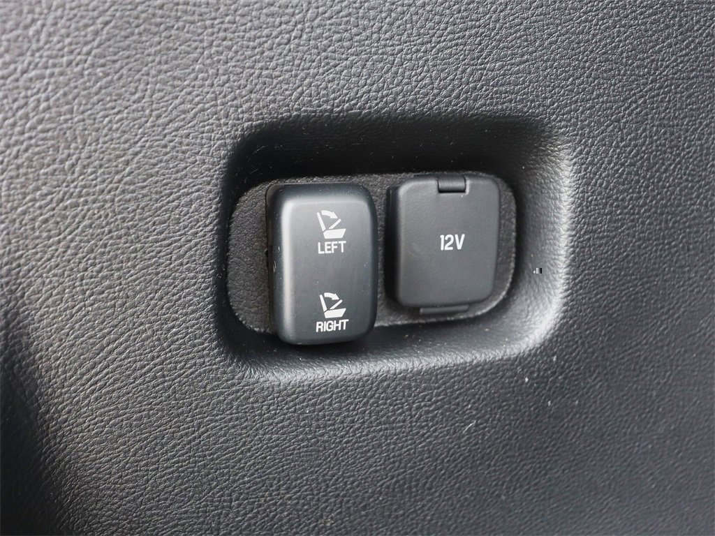 Used 2024 Ford Edge Titanium image 11