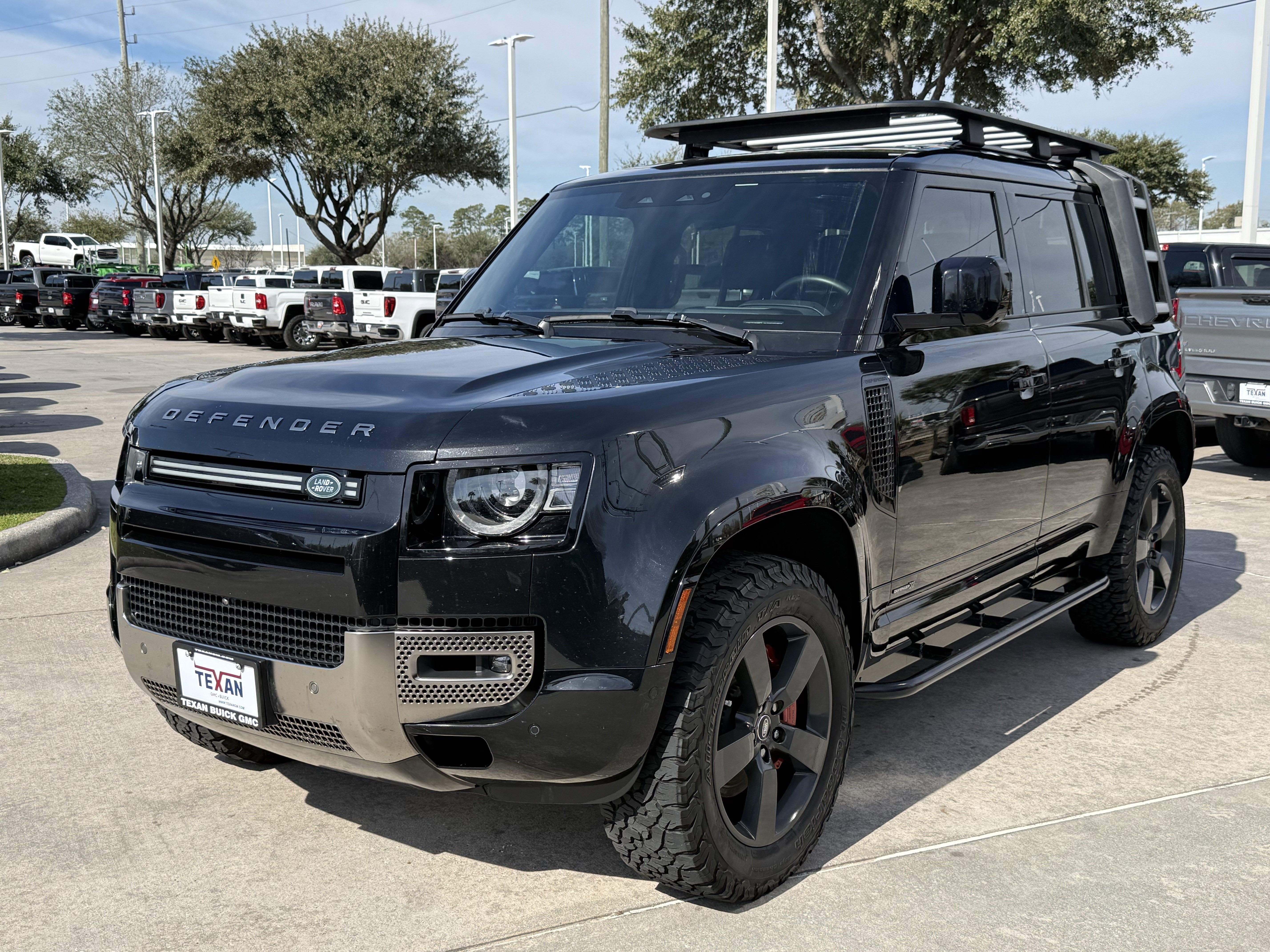 Used 2023 Land Rover Defender 110 X image 9