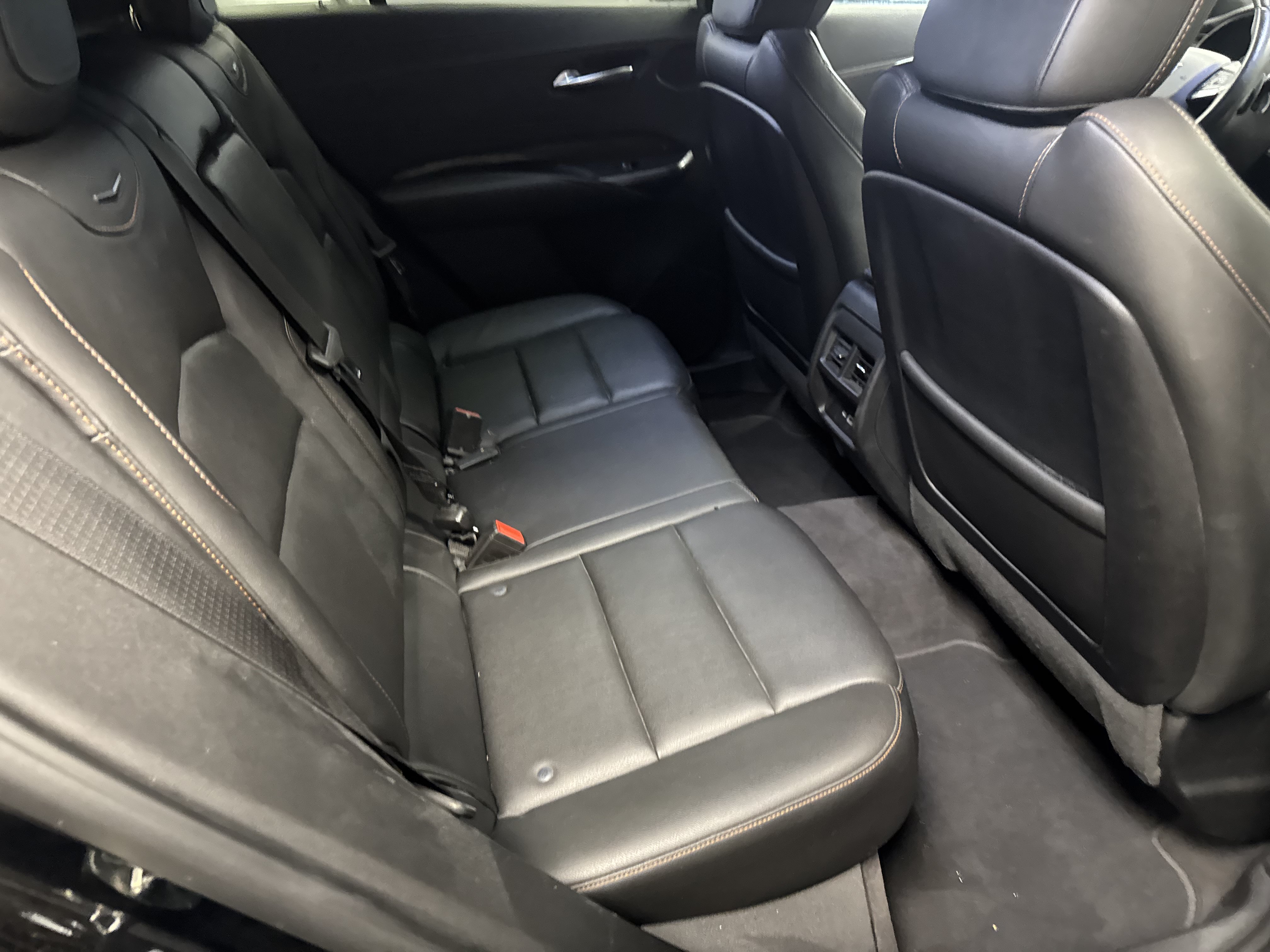 Used 2020 Cadillac XT4 Sport w/ Driver Awareness Package AWD/4WD image 14