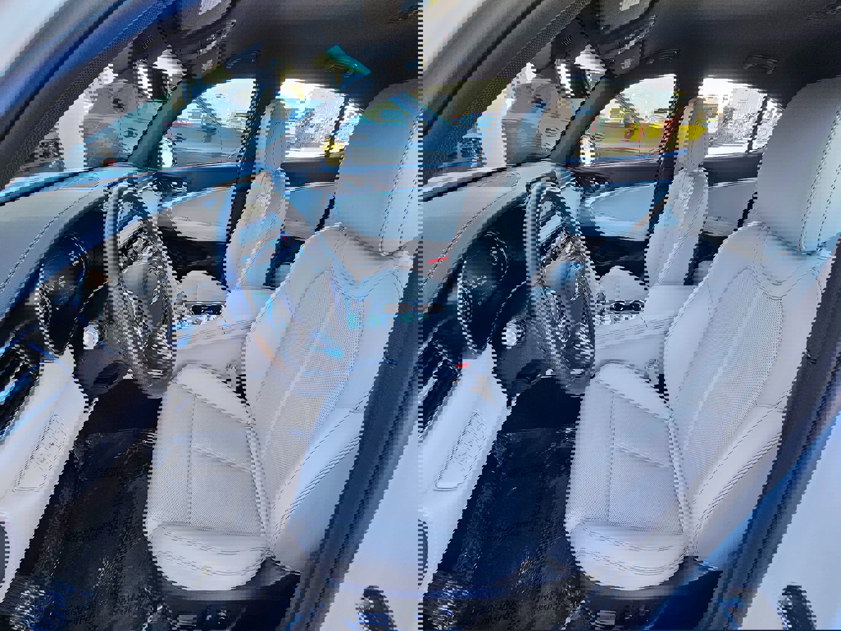 Used 2025 Genesis G70 2.5T image 16