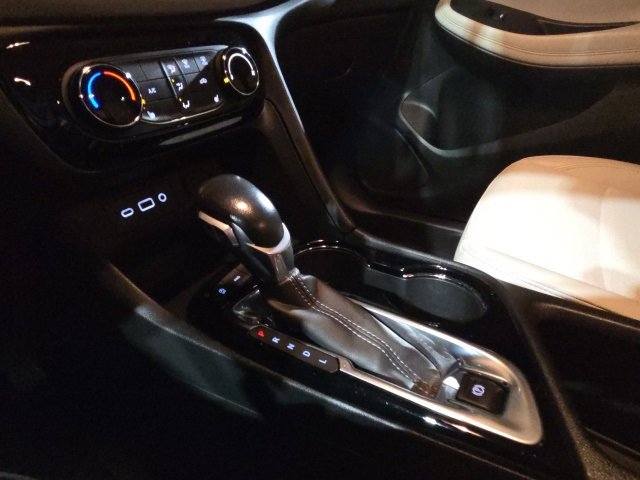 Used 2020 Buick Encore GX Preferred w/ Cold Weather Comfort Package image 27