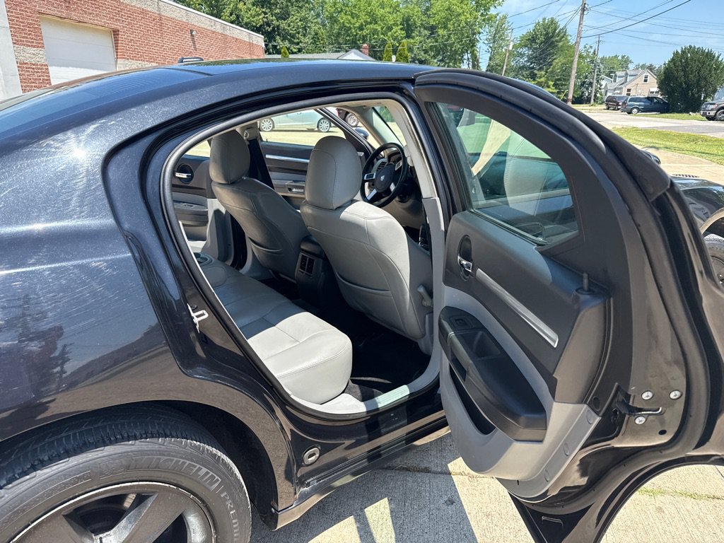 Used 2010 Dodge Charger Rallye RWD image 12