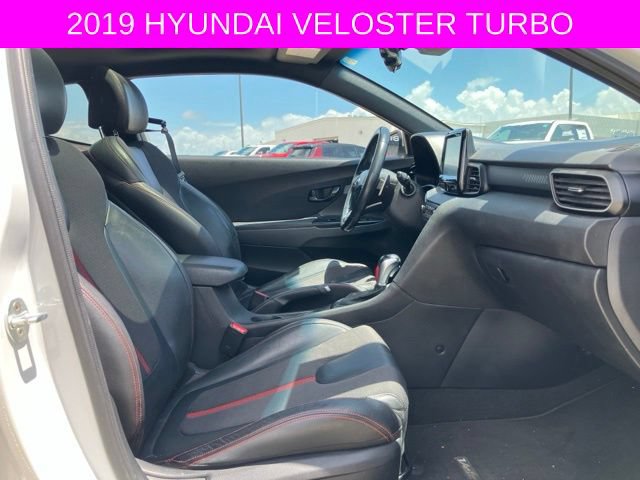 Used 2019 Hyundai Veloster Turbo FWD image 12