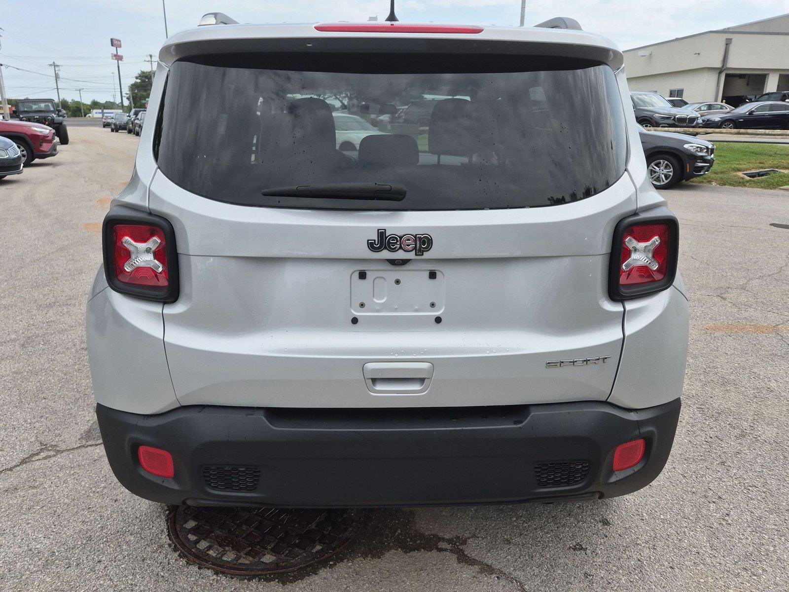 Used 2018 Jeep Renegade Sport w/ Power & Air Group FWD image 4