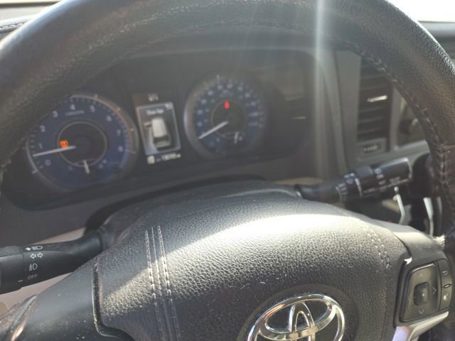 Used 2015 Toyota Sienna XLE FWD image 13