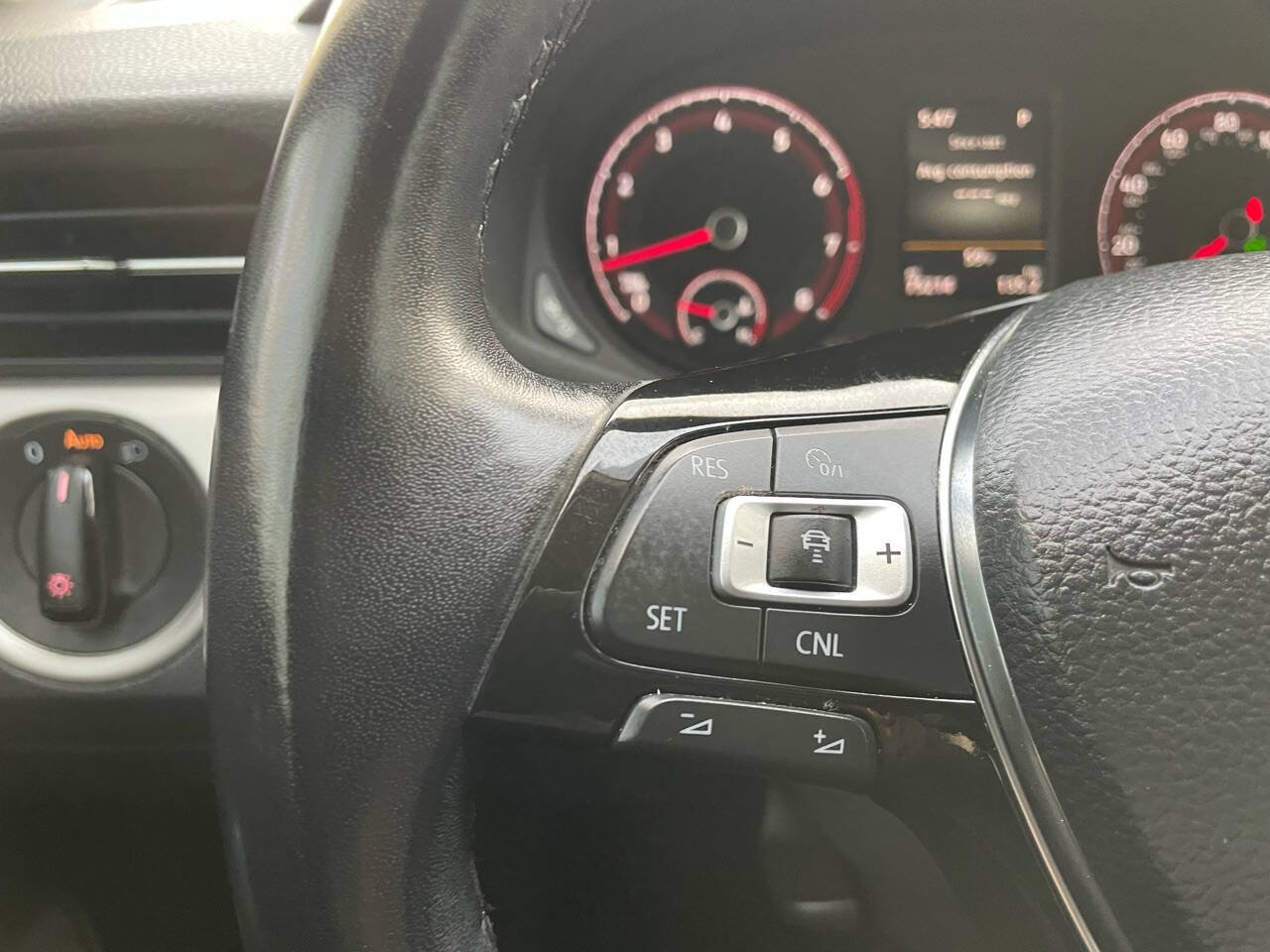 Used 2020 Volkswagen Passat 2.0T SE image 24