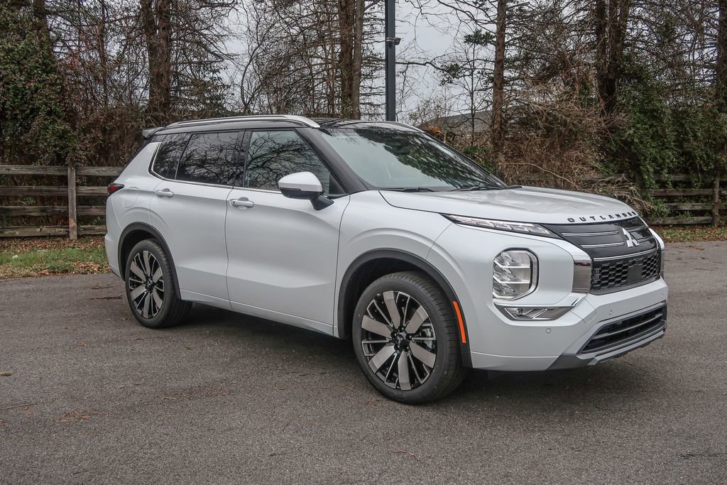 New 2026 Mitsubishi Outlander SEL image 8
