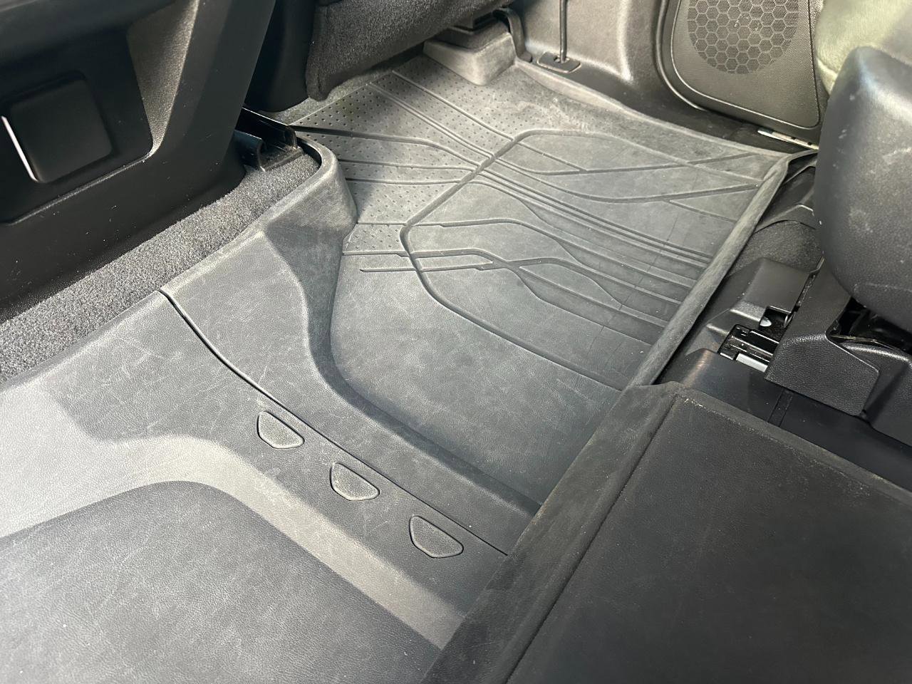 Used 2022 Chevrolet Tahoe LT w/ Luxury Package image 19