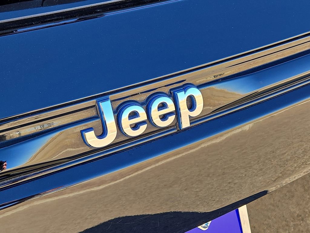 Used 2022 Jeep Grand Cherokee Overland image 13