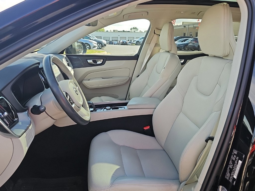 Certified 2024 Volvo XC60 T8 Plus w/ Protection Package Premier AWD/4WD image 3