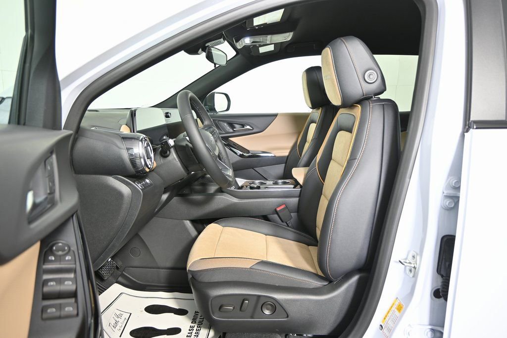 New 2026 Chevrolet Equinox ACTIV w/ Convenience Package III image 21