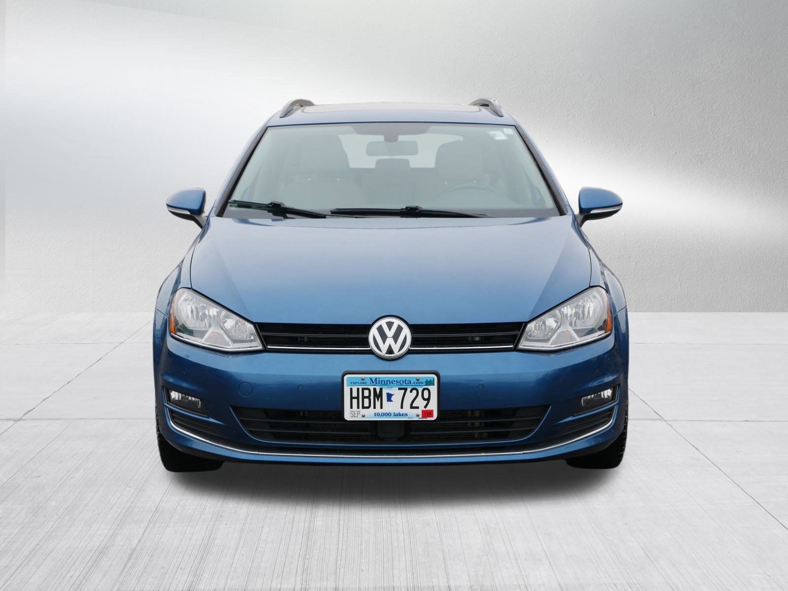 Used 2015 Volkswagen Golf SE image 2