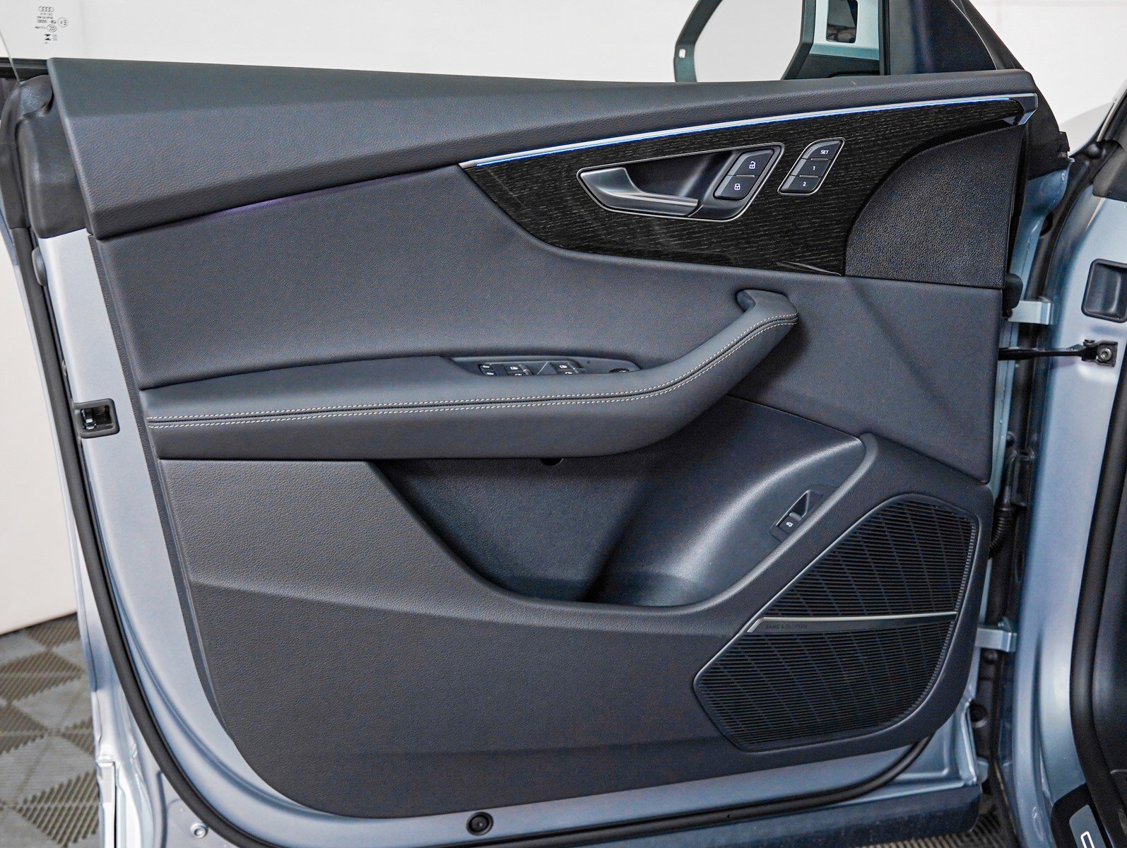 New 2025 Audi Q8 Premium Plus image 25