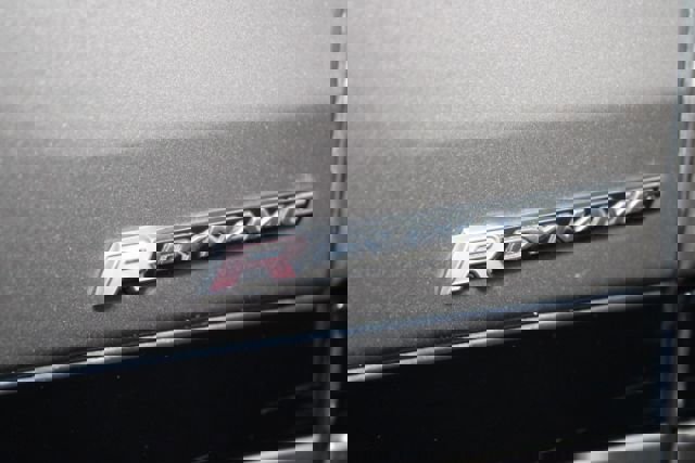 Used 2019 Land Rover Range Rover Velar R-Dynamic SE image 11