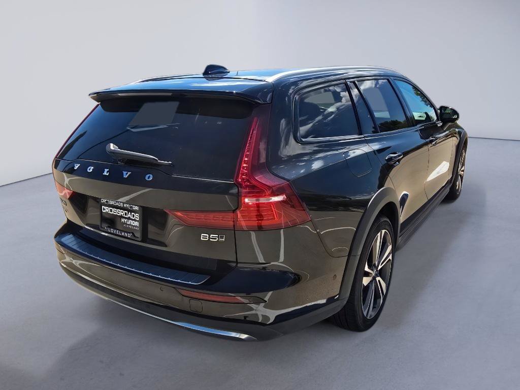Used 2025 Volvo V60 B5 Cross Country Plus AWD/4WD image 6