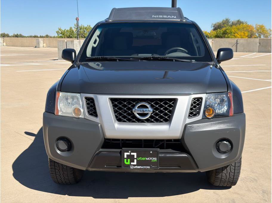 Used 2014 Nissan Xterra X AWD/4WD image 2