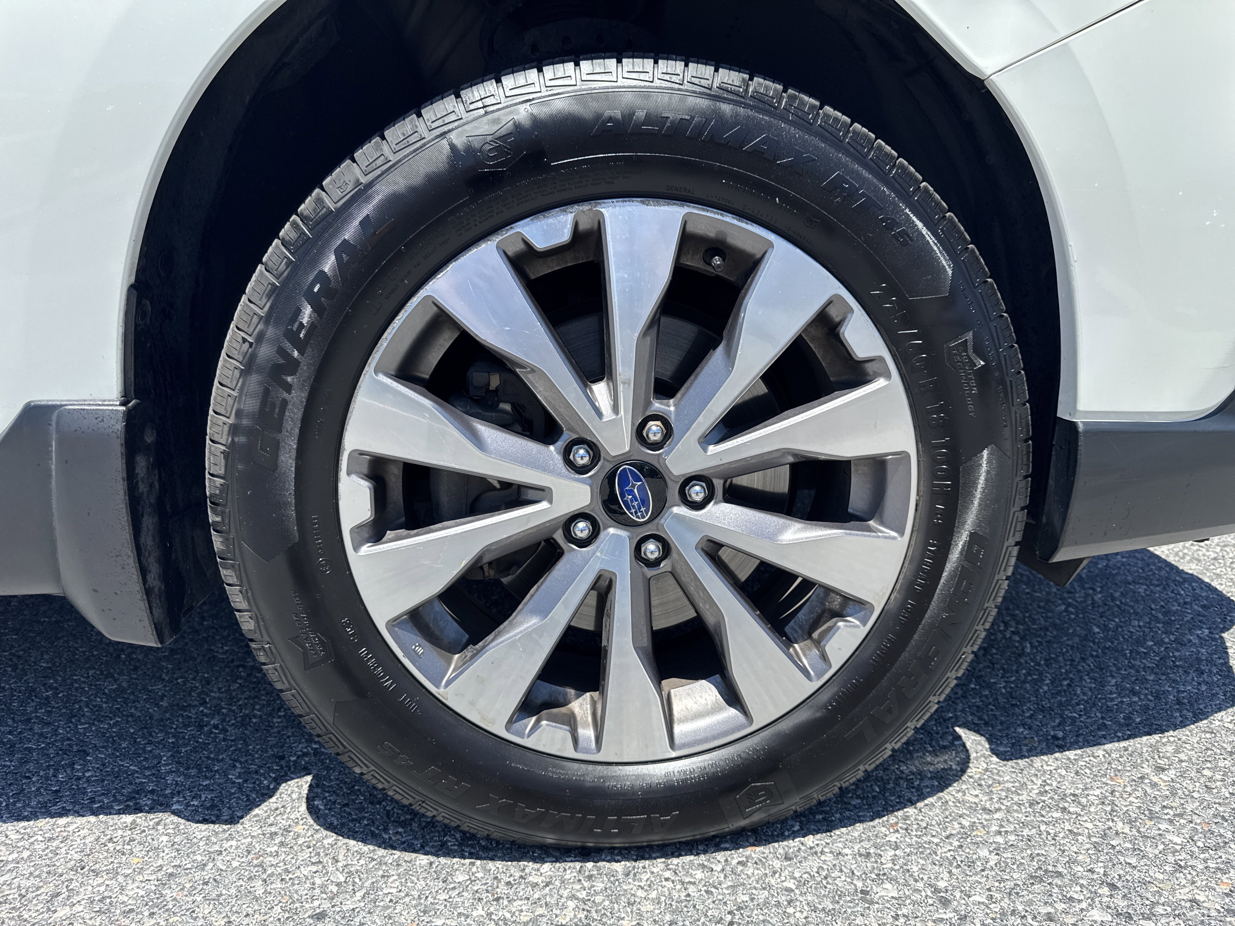 Used 2018 Subaru Outback 3.6R Touring AWD/4WD image 32