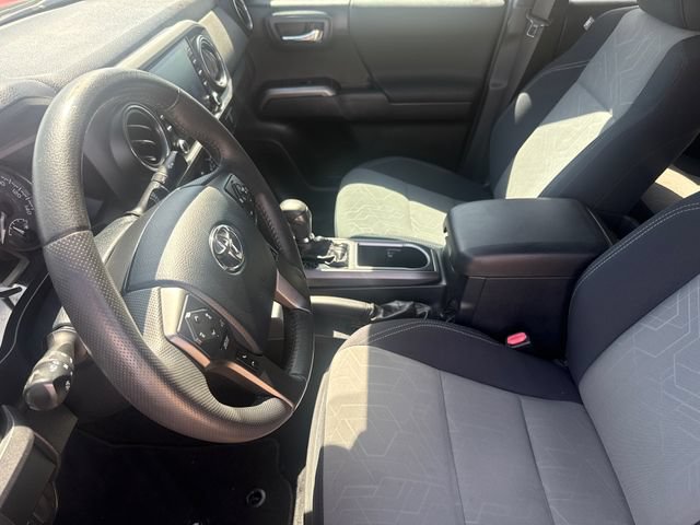 Used 2020 Toyota Tacoma TRD Sport w/ Technology Package RWD image 17