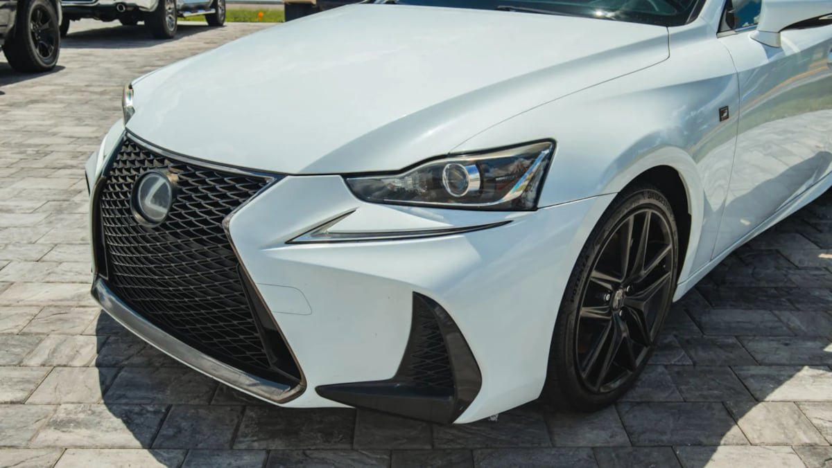 Used 2017 Lexus IS 200t F Sport RWD image 4