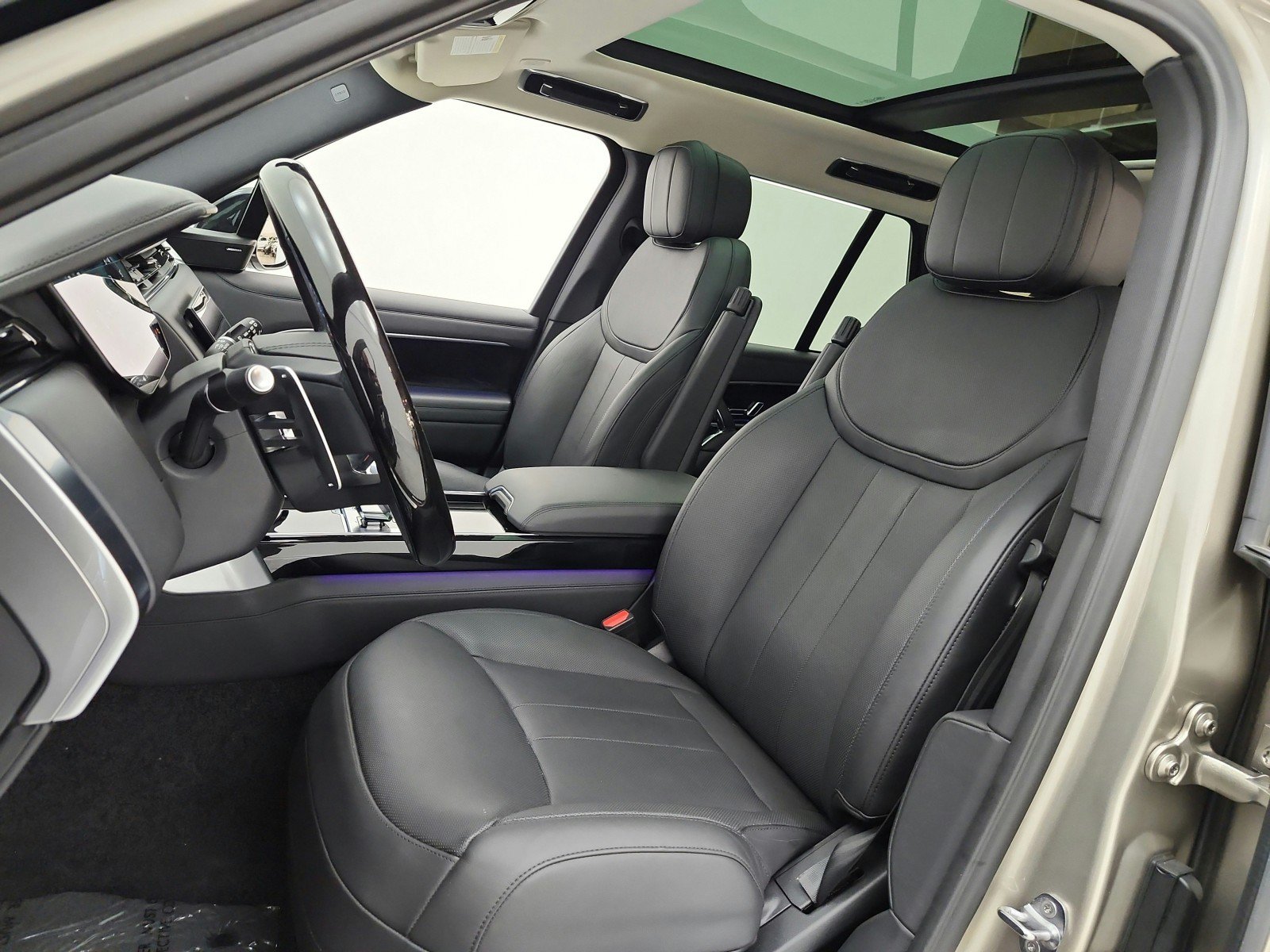 Used 2023 Land Rover Range Rover SE AWD/4WD image 10