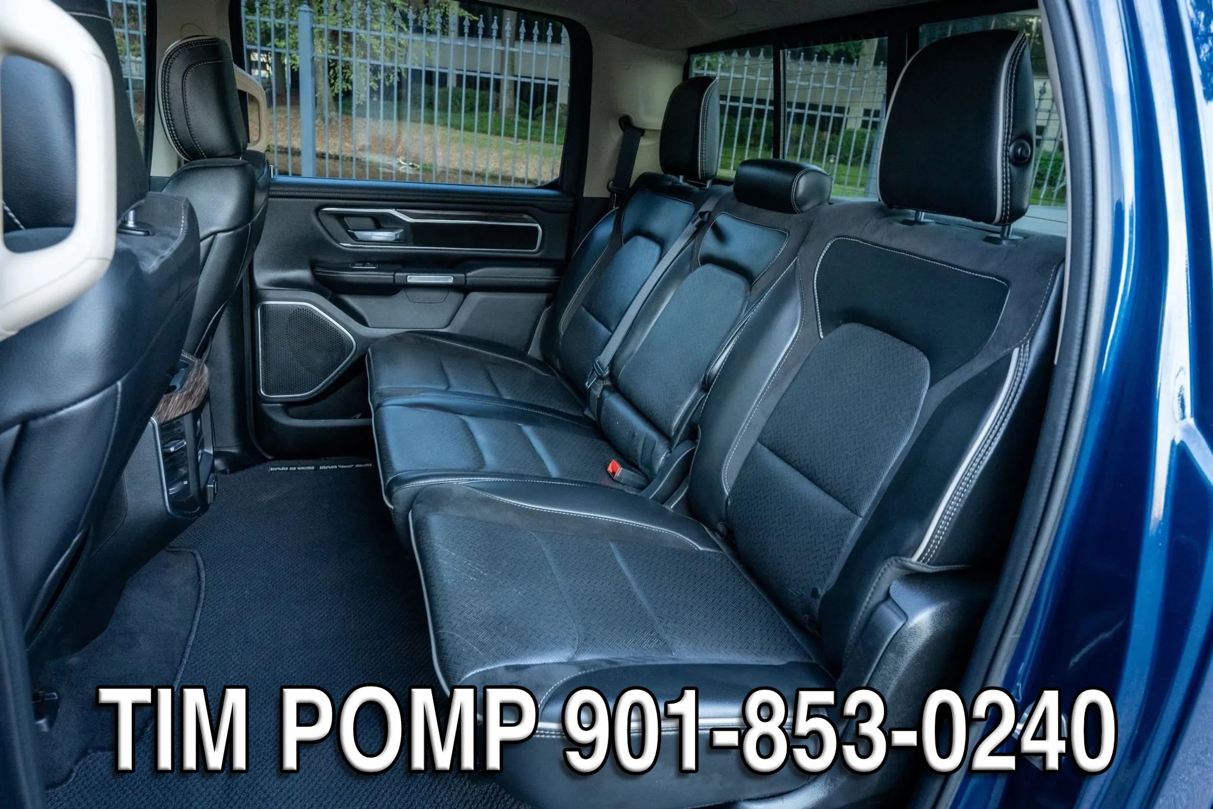 Used 2019 RAM 1500 Laramie AWD/4WD image 13