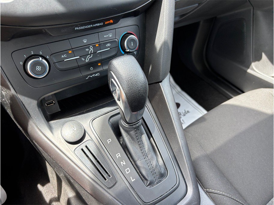 Used 2018 Ford Focus SE FWD image 26