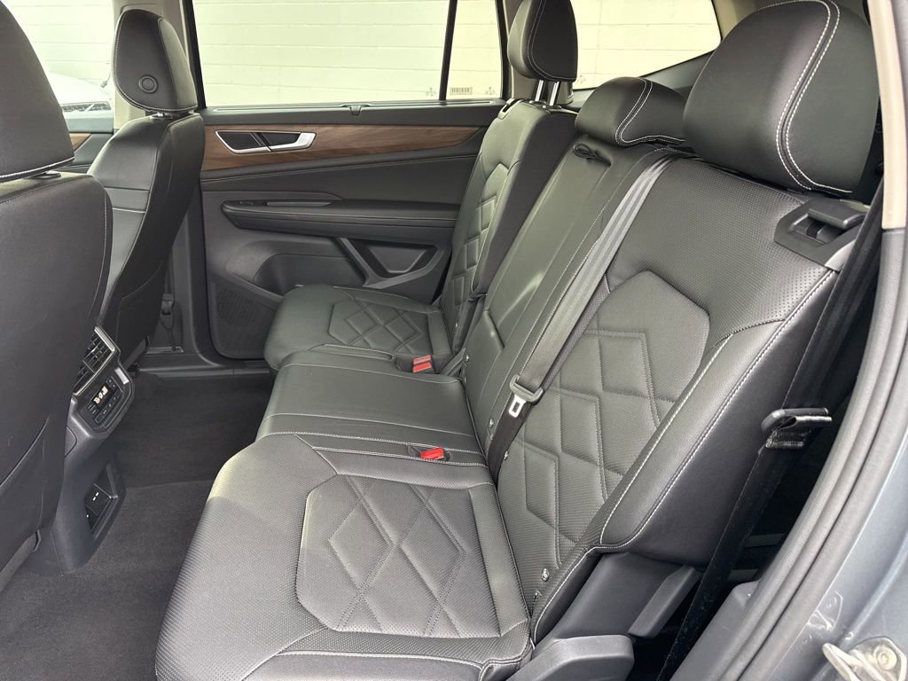 Certified 2025 Volkswagen Atlas SE image 15