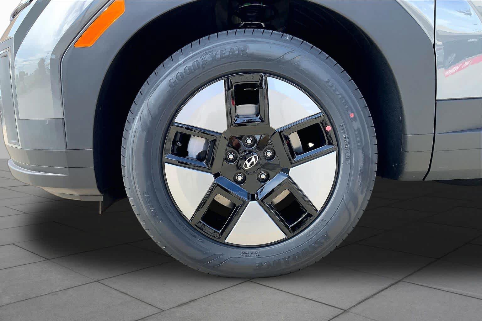 New 2026 Hyundai Santa Fe SE AWD/4WD image 11