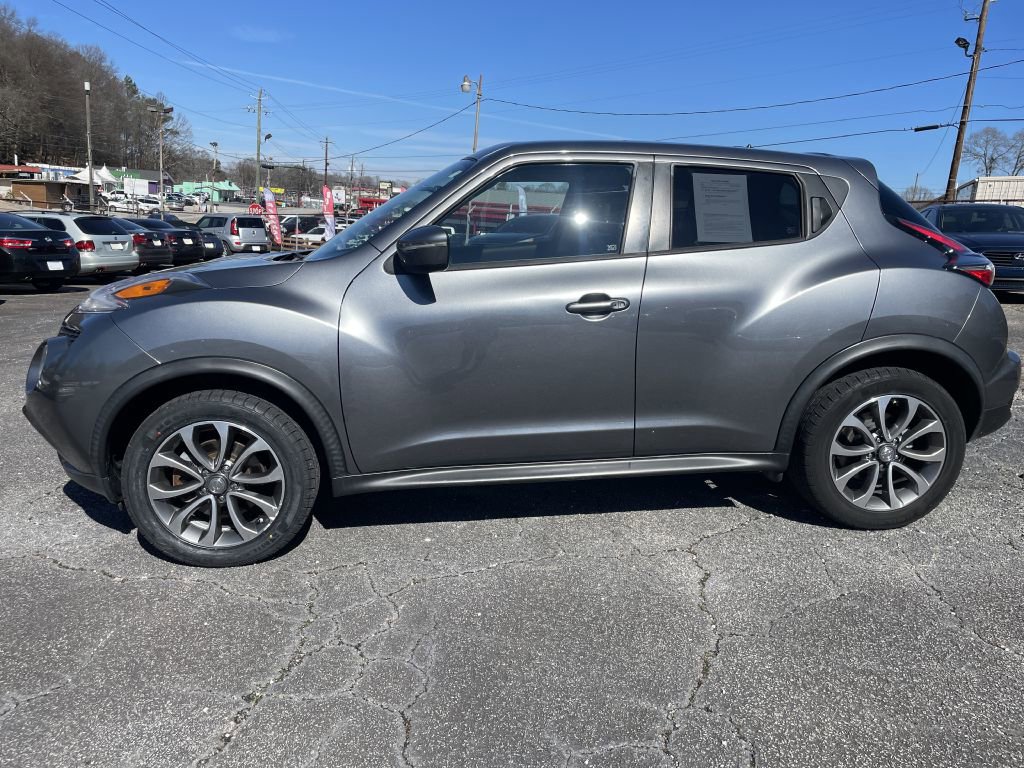 Used 2017 Nissan Juke SV AWD/4WD image 2