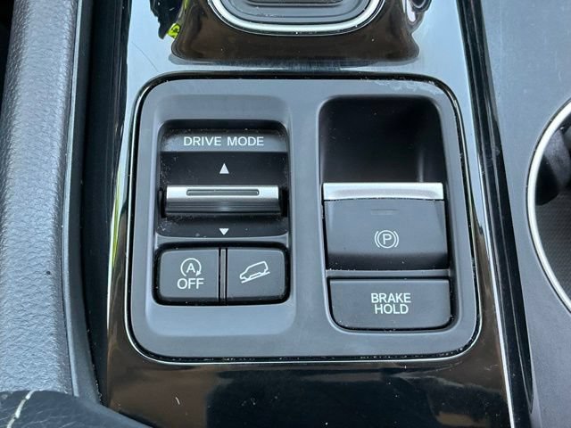 Used 2025 Honda Pilot Touring image 19