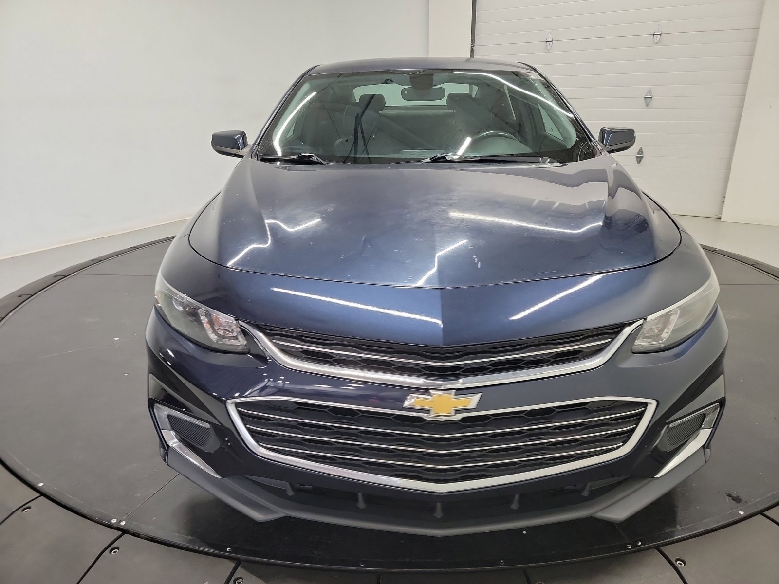 Used 2017 Chevrolet Malibu LT w/ Leather Package FWD video 2