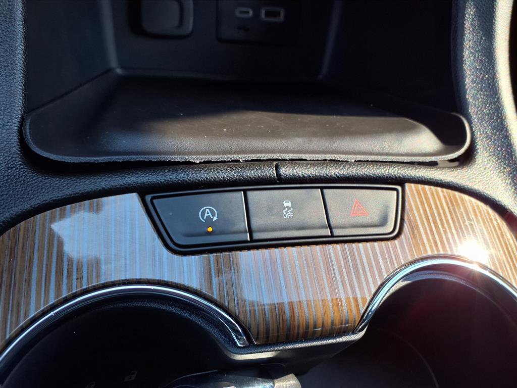 Used 2023 GMC Acadia SLE w/ Driver Convenience Package image 10