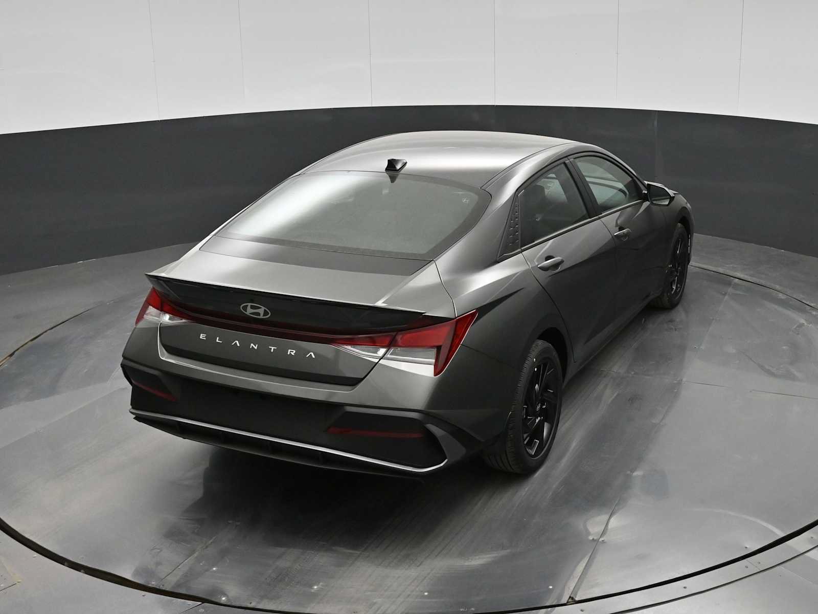 New 2026 Hyundai Elantra Sport FWD image 30