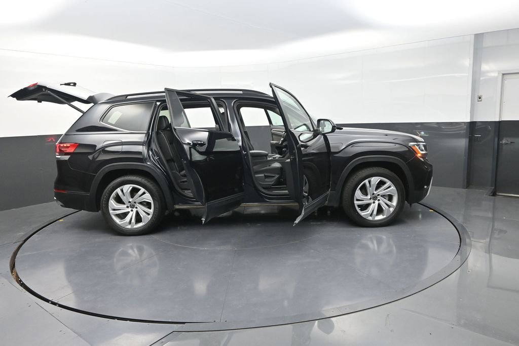Used 2023 Volkswagen Atlas SE image 37