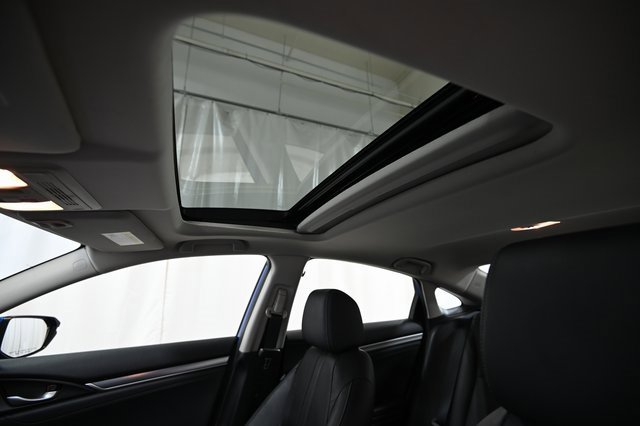 Used 2018 Honda Civic Touring image 22