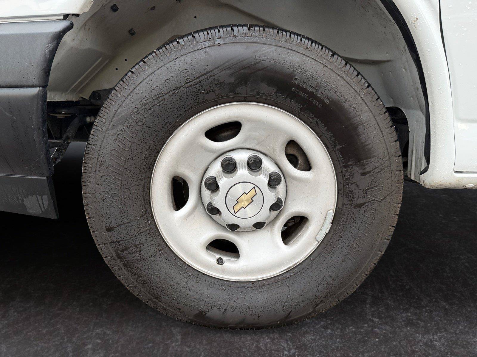 Used 2025 Chevrolet Express 2500 Extended w/ Driver Convenience Package RWD image 24