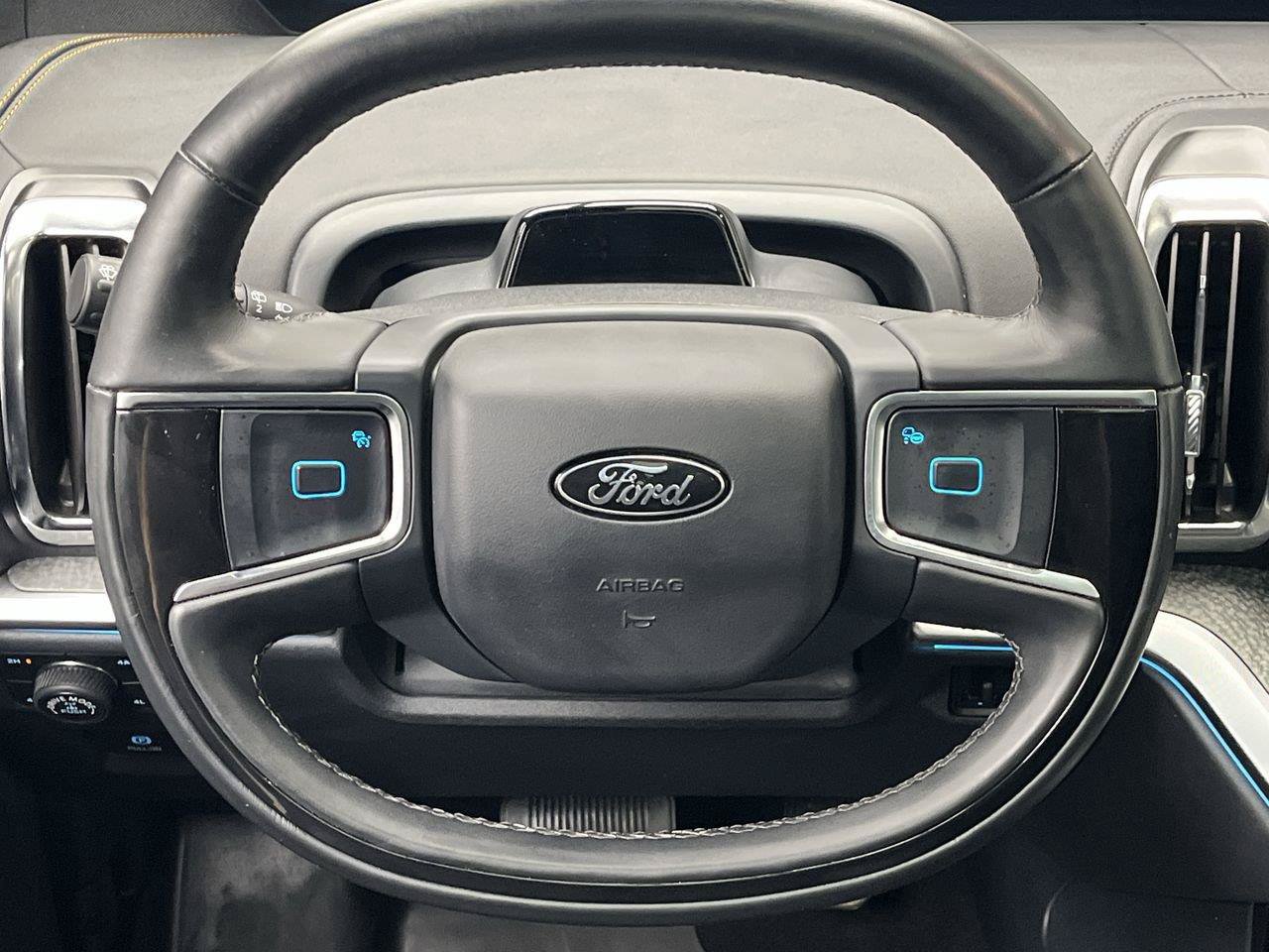 Used 2025 Ford Expedition Tremor AWD/4WD image 19
