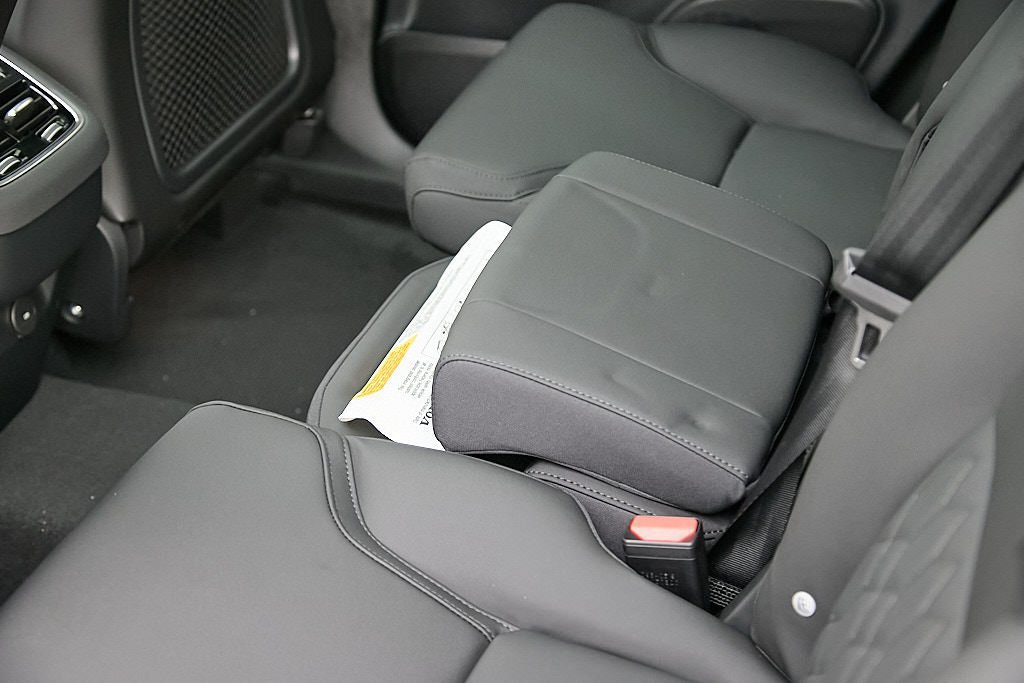 New 2026 Volvo XC90 B6 Plus w/ Protection Package Premier AWD/4WD image 24