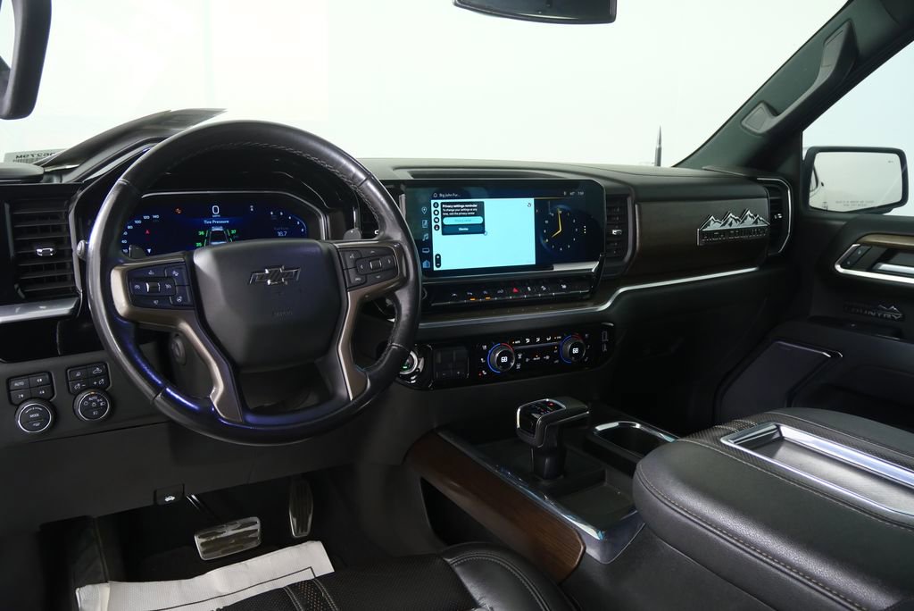 Used 2022 Chevrolet Silverado 1500 High Country w/ Z71 Off-Road Package AWD/4WD image 19