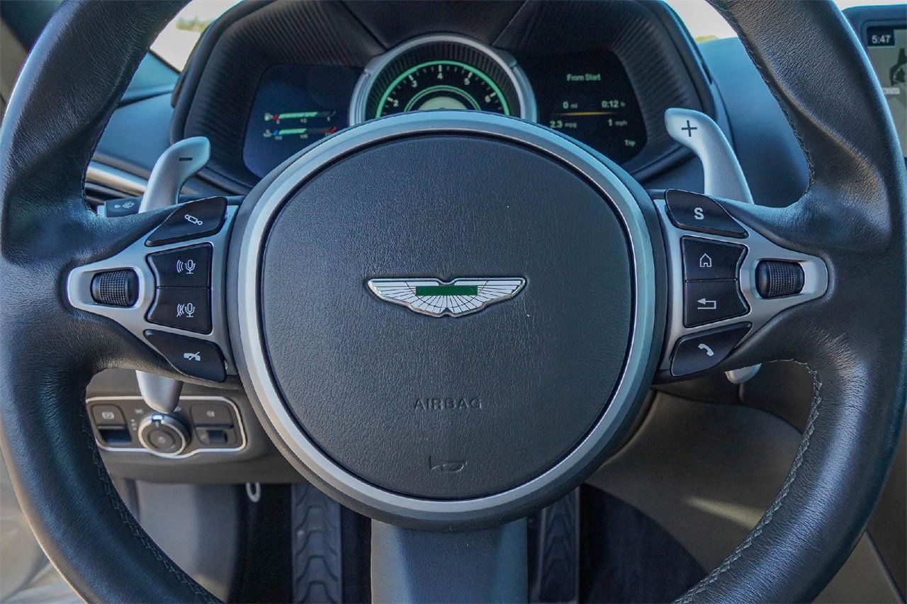 Used 2020 Aston Martin DB11 Volante image 9