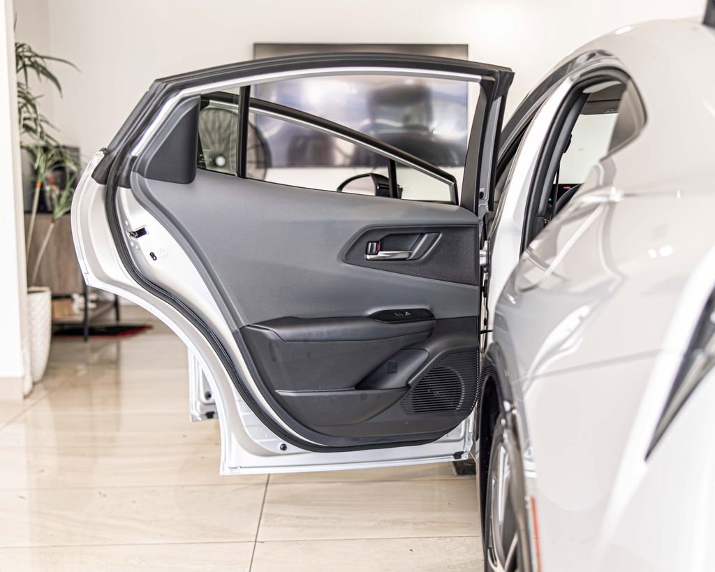 Used 2026 Toyota Prius XLE FWD image 32