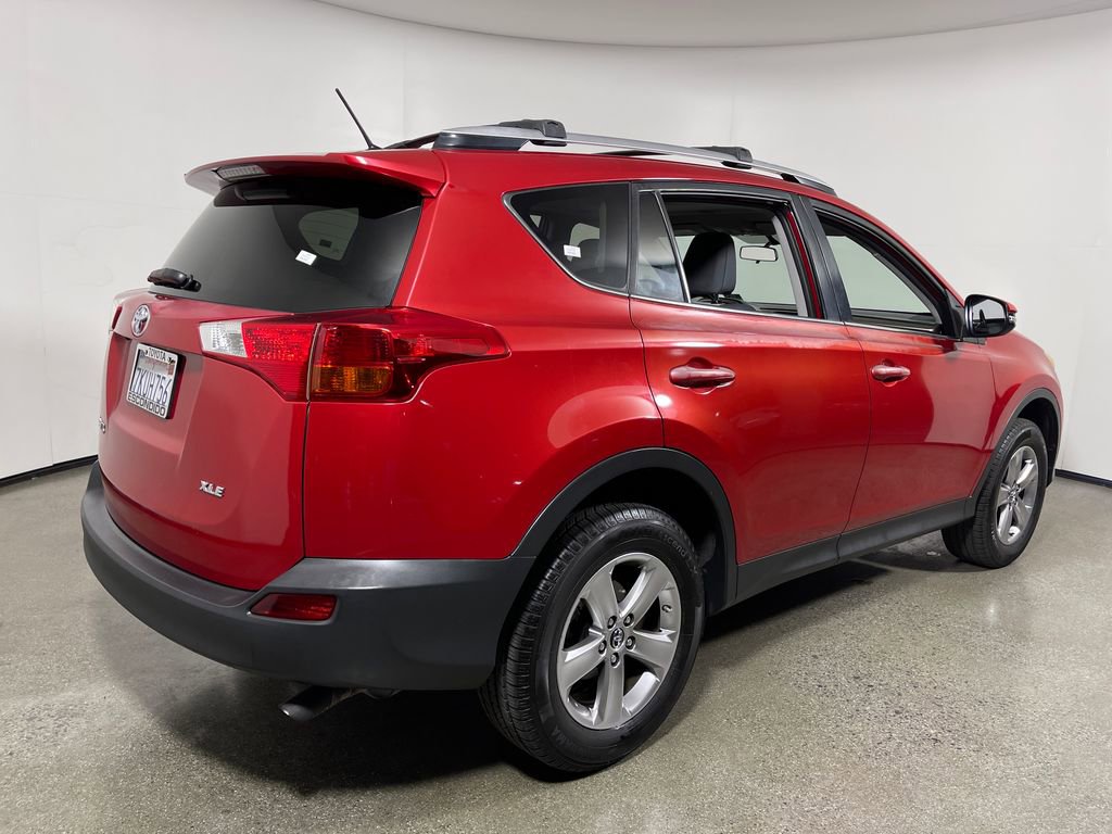 Used 2015 Toyota RAV4 XLE FWD image 3